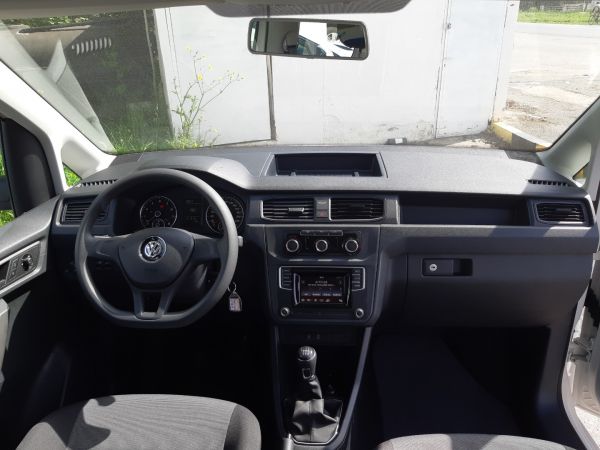 VW Caddy 7seated 3